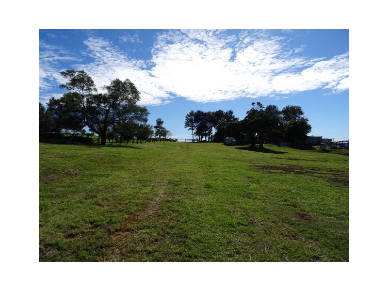 805 Landsborough-Maleny Road, Bald Knob QLD 4552