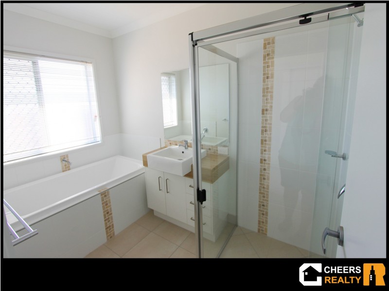 3 Buchanen Street, Boyne Island QLD 4680