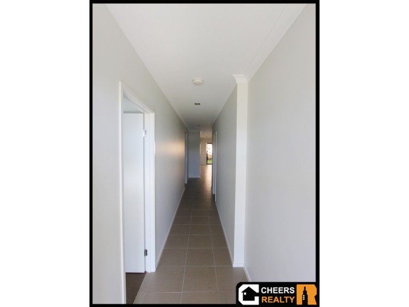 1 Numalia Lane, Boyne Island QLD 4680