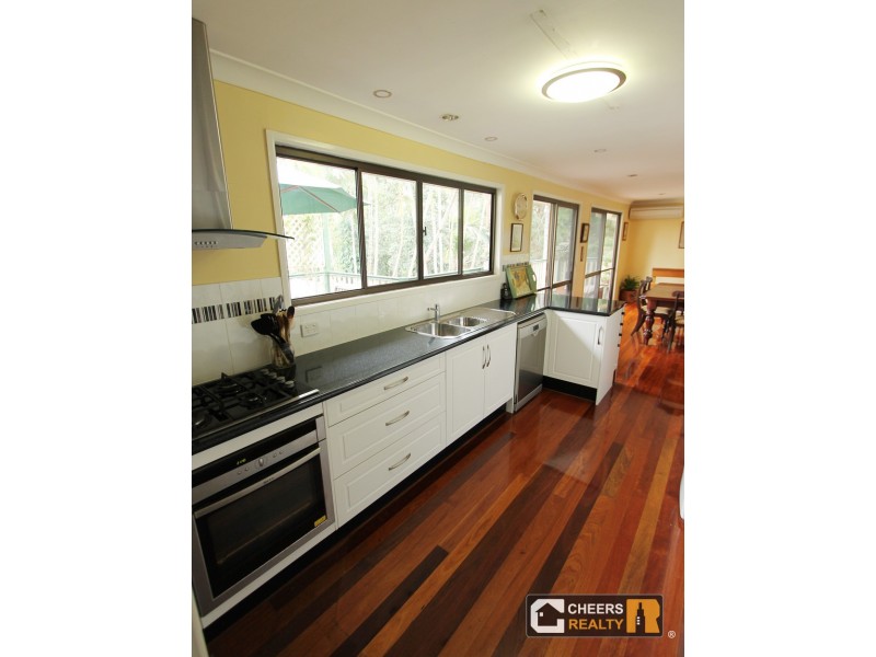 27 Norman Street, Fig Tree Pocket QLD 4069