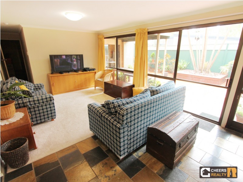 27 Norman Street, Fig Tree Pocket QLD 4069