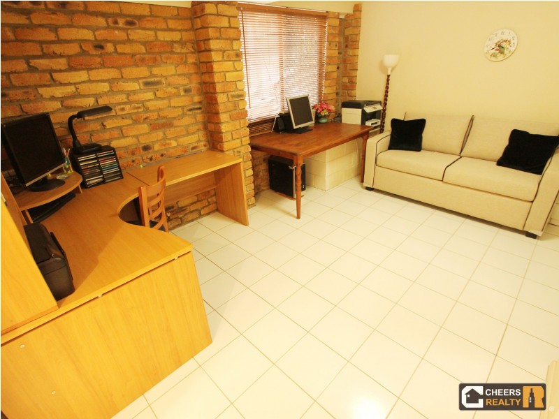 27 Norman Street, Fig Tree Pocket QLD 4069