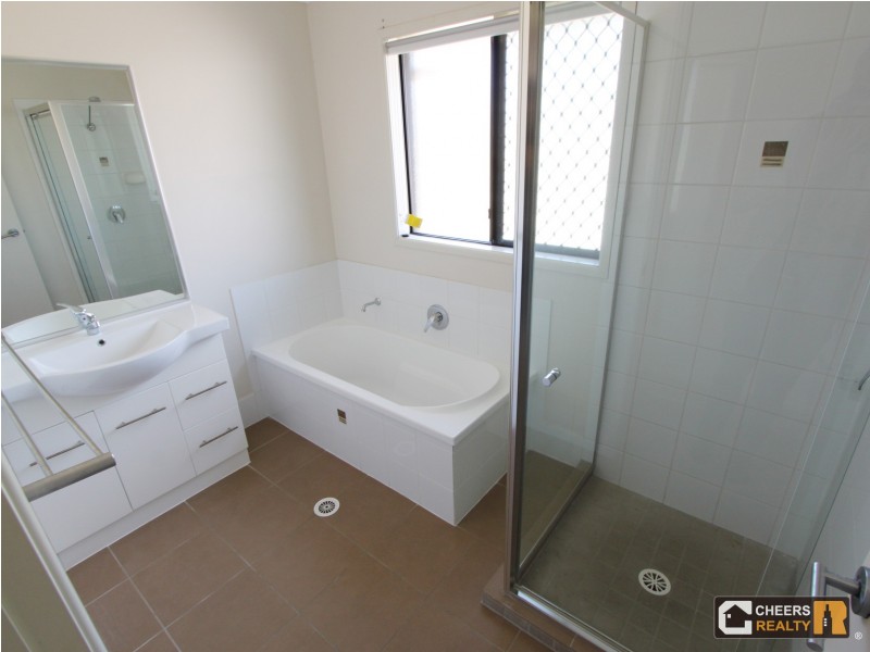 6 Hira Cl, Calamvale QLD 4116