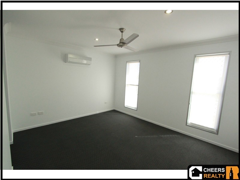 44 Daintree Blvd, New Auckland QLD 4680