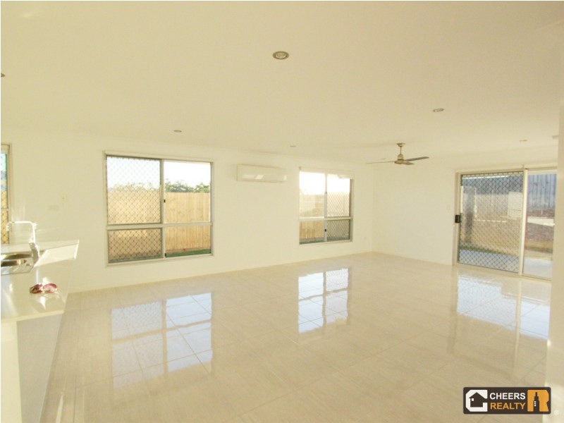 31 Boonderee Place, New Auckland QLD 4680