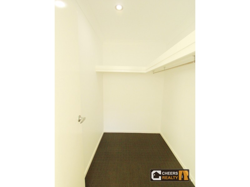 31 Boonderee Place, New Auckland QLD 4680