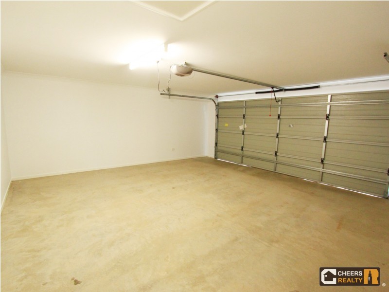 31 Boonderee Place, New Auckland QLD 4680