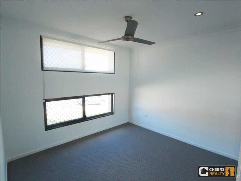 69 Daintree Blvd, New Auckland QLD 4680