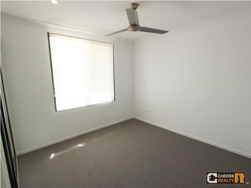 69 Daintree Blvd, New Auckland QLD 4680