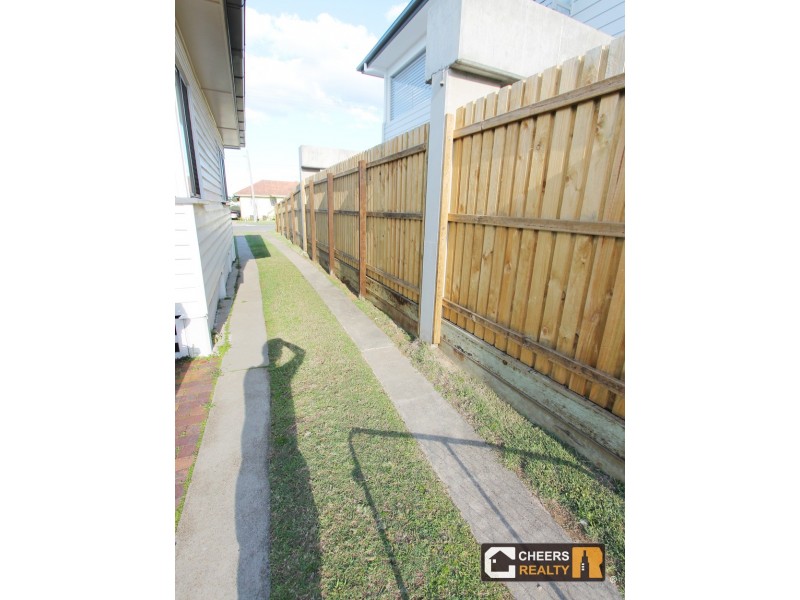 58 Dickenson Street, Carina QLD 4152