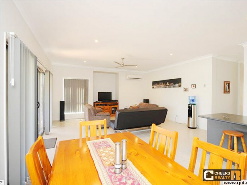 19 Larcom Rise, West Gladstone QLD 4680