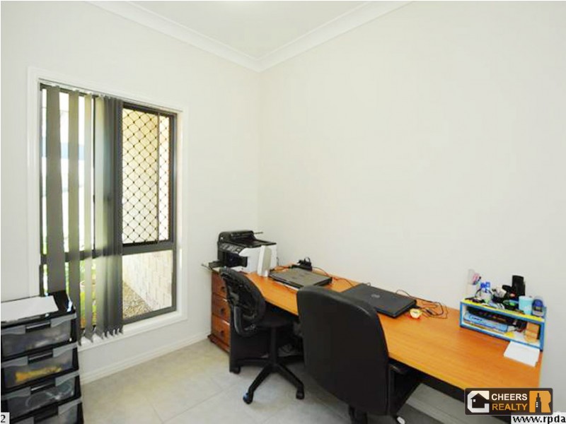 19 Larcom Rise, West Gladstone QLD 4680