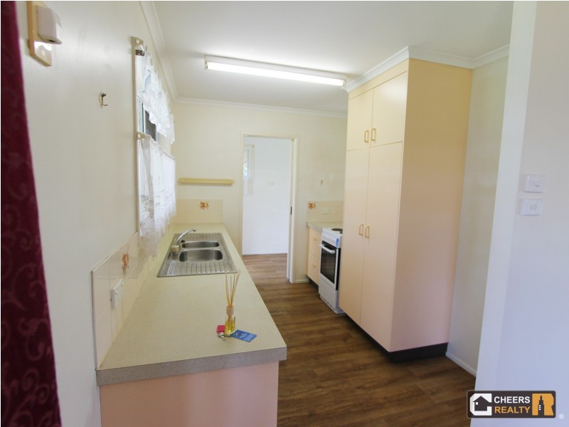 32 Beak Street, New Auckland QLD 4680