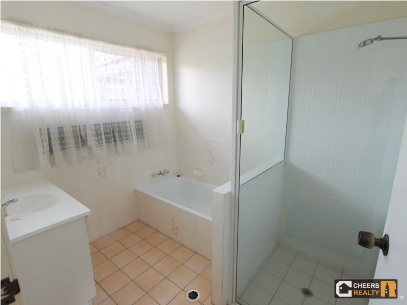 32 Beak Street, New Auckland QLD 4680