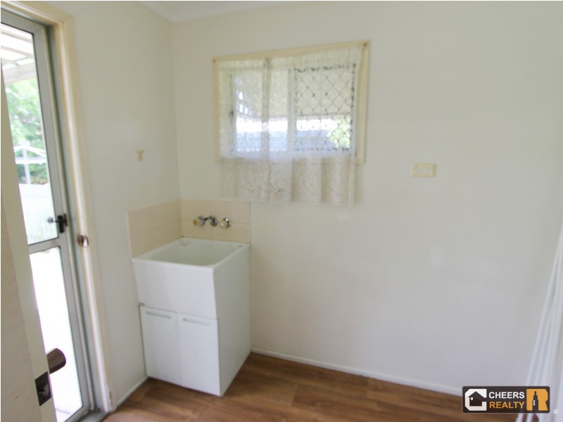 32 Beak Street, New Auckland QLD 4680