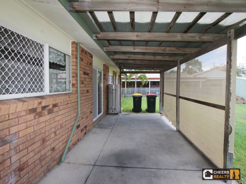 32 Beak Street, New Auckland QLD 4680