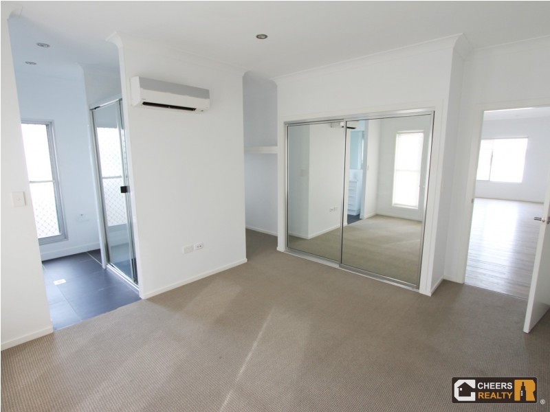 6 Carnarvon Parade, New Auckland QLD 4680