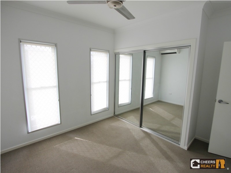 6 Carnarvon Parade, New Auckland QLD 4680