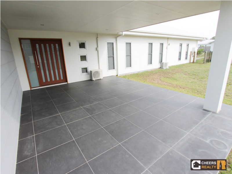 6 Carnarvon Parade, New Auckland QLD 4680