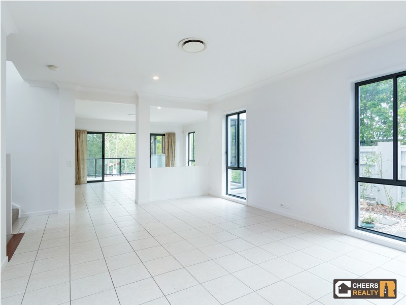37 Greenway Circuit, Mount Ommaney QLD 4074