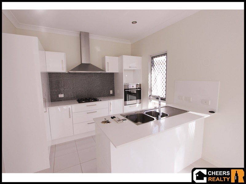 14 Valhalla Street, Clinton QLD 4680