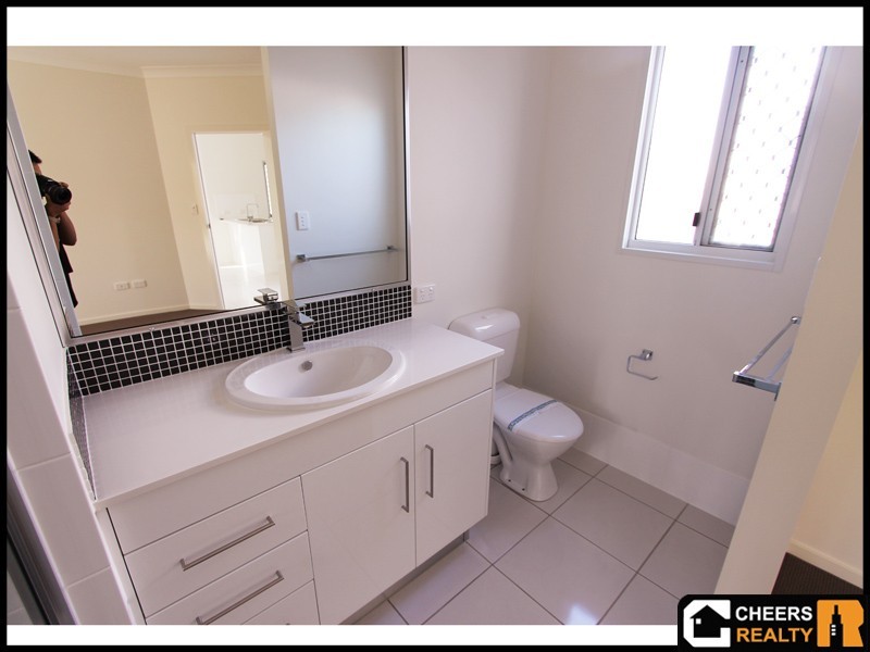 14 Valhalla Street, Clinton QLD 4680