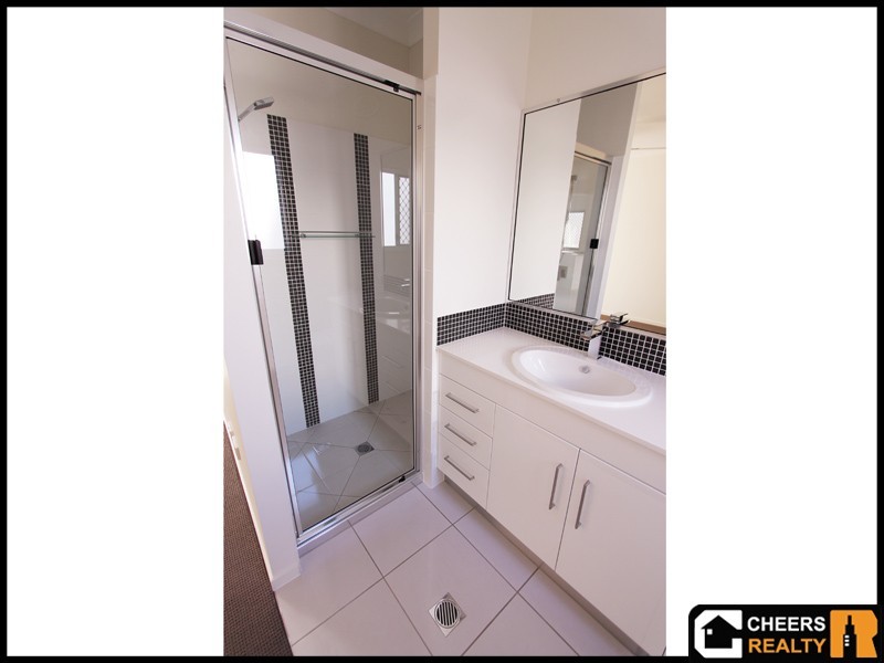 14 Valhalla Street, Clinton QLD 4680