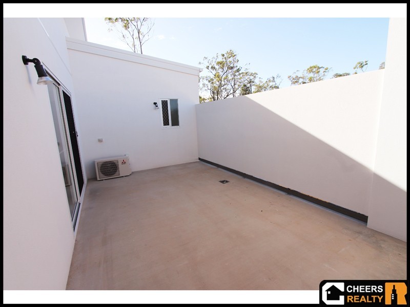 14 Valhalla Street, Clinton QLD 4680