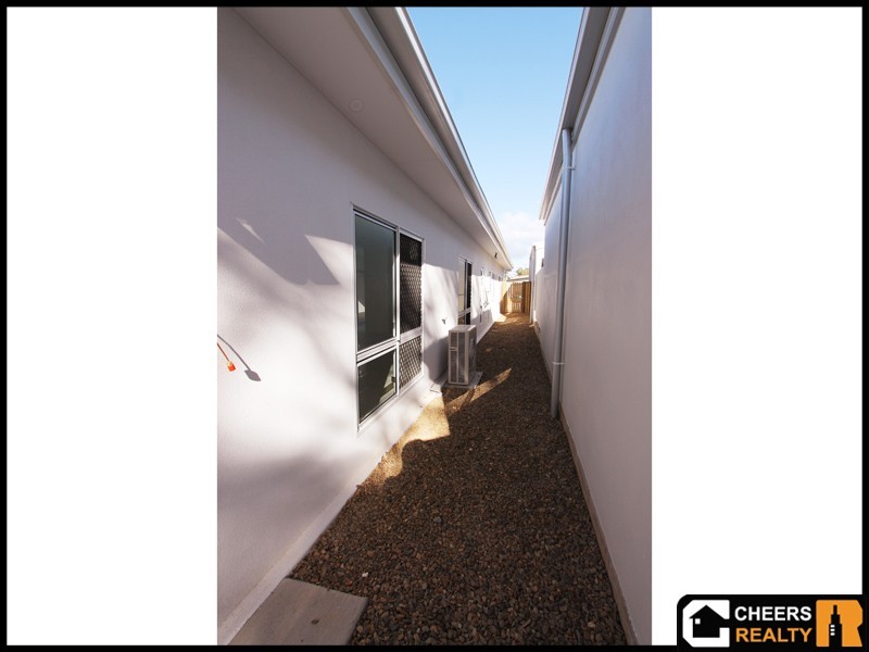 14 Valhalla Street, Clinton QLD 4680