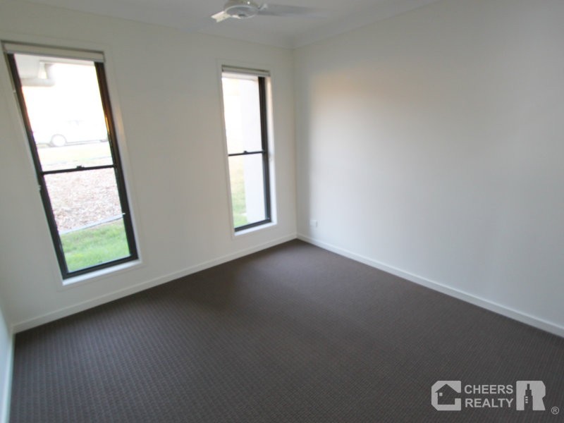 4 Deveney Dr., Kirkwood QLD 4680