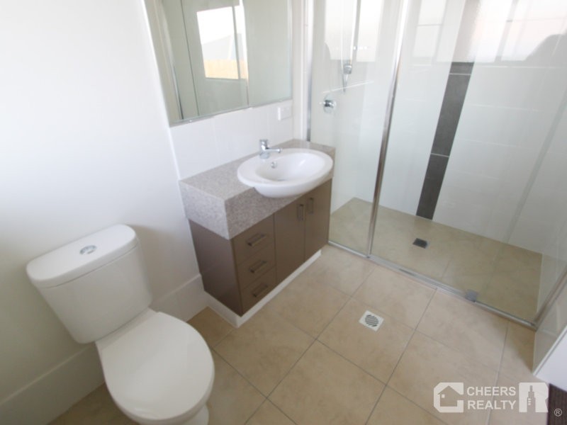 4 Deveney Dr., Kirkwood QLD 4680