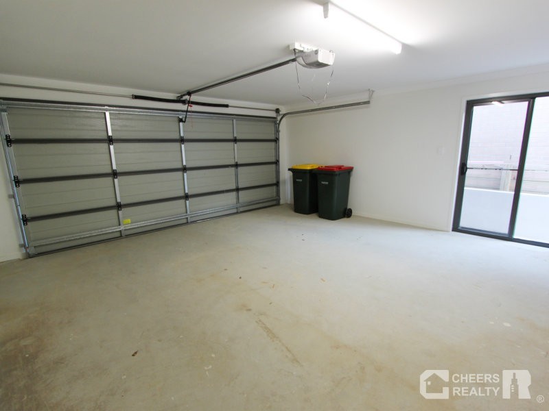 4 Deveney Dr., Kirkwood QLD 4680