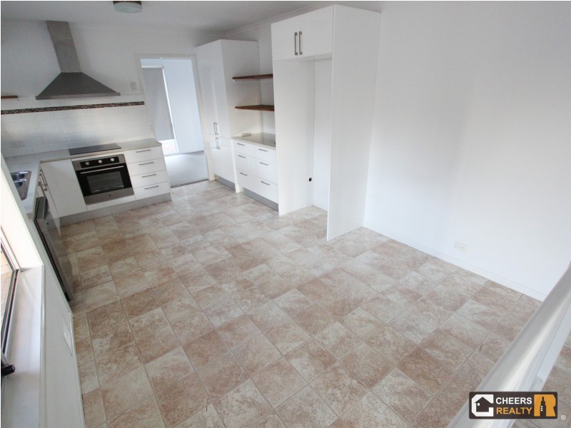 6 Coleman Cres, Springwood QLD 4127