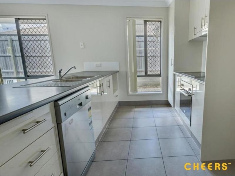 67 Argule Street, Hillcrest QLD 4118