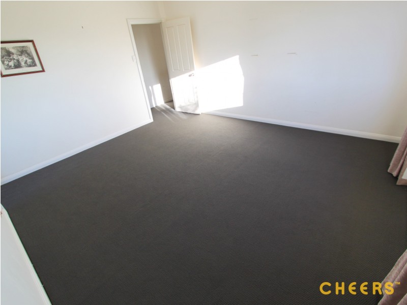 18 Lindfield Circuit, Robertson QLD 4109