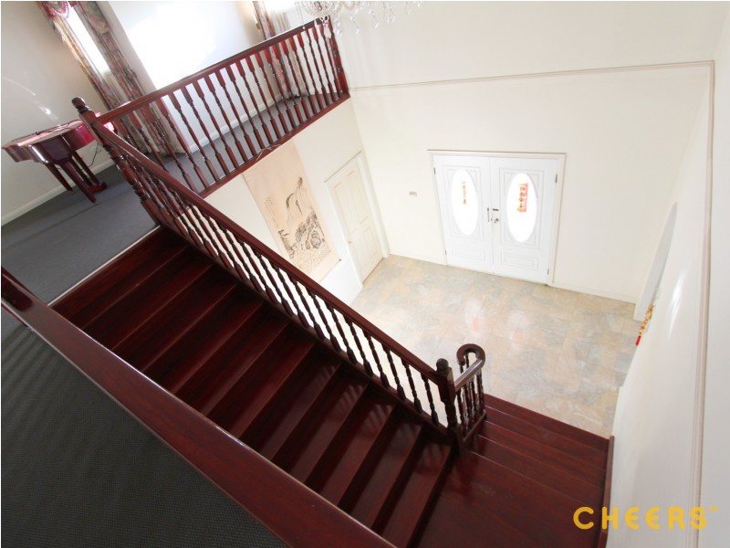 18 Lindfield Circuit, Robertson QLD 4109