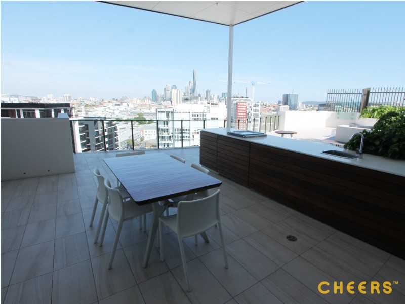 707/10 Stratton Street, Newstead QLD 4006