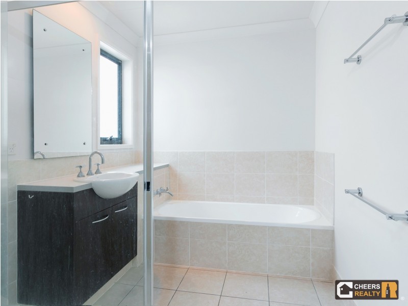 37 Greenway Circuit, Mount Ommaney QLD 4074