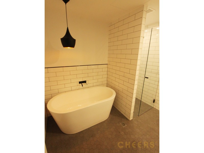 9 Lapraik Street, Hamilton QLD 4007