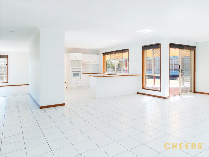 2 Aspen Crescent, Parkinson QLD 4115