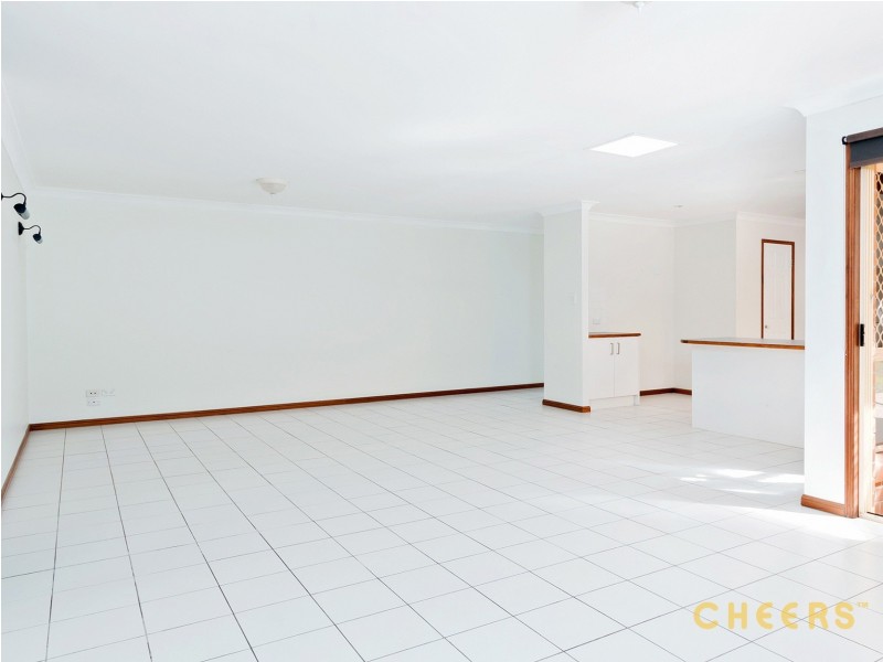 2 Aspen Crescent, Parkinson QLD 4115