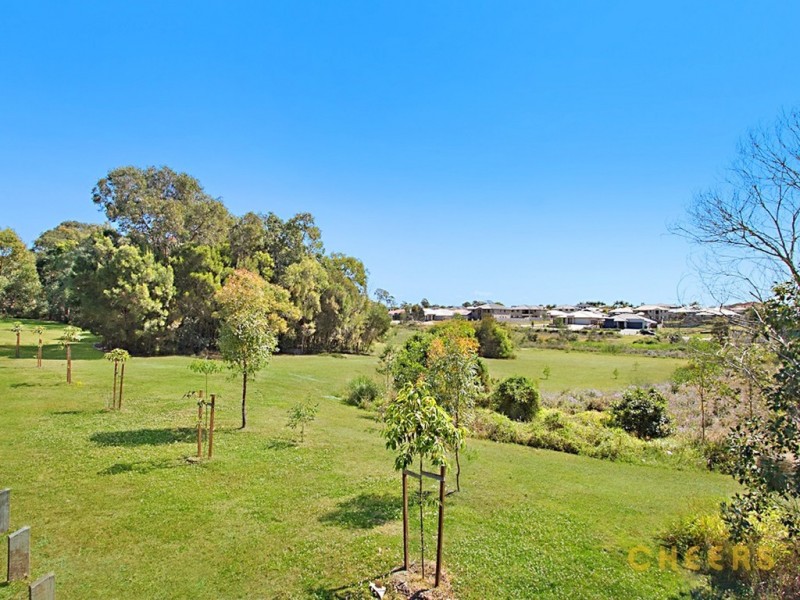 2 Aspen Crescent, Parkinson QLD 4115