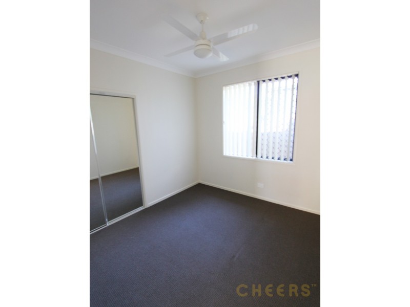 33 Cricket Street, Coopers Plains QLD 4108