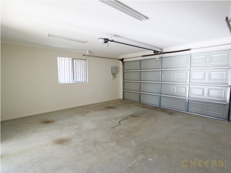 33 Cricket Street, Coopers Plains QLD 4108