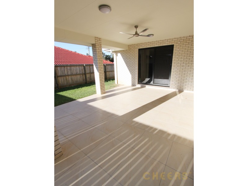 33 Cricket Street, Coopers Plains QLD 4108