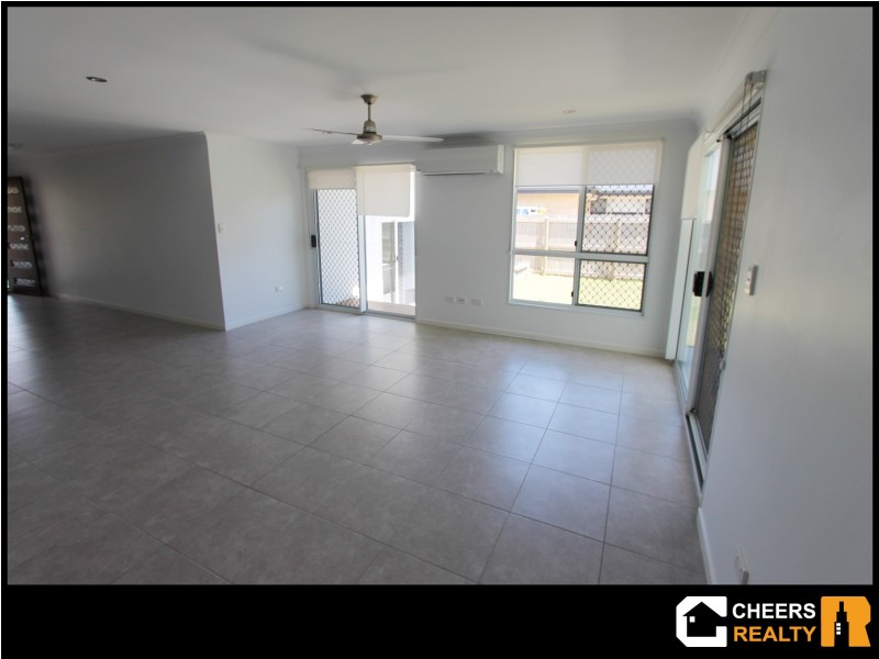 15 Broadwater Place, New Auckland QLD 4680