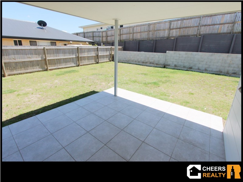 15 Broadwater Place, New Auckland QLD 4680