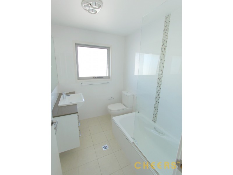 1/79 Dickenson Street, Carina QLD 4152