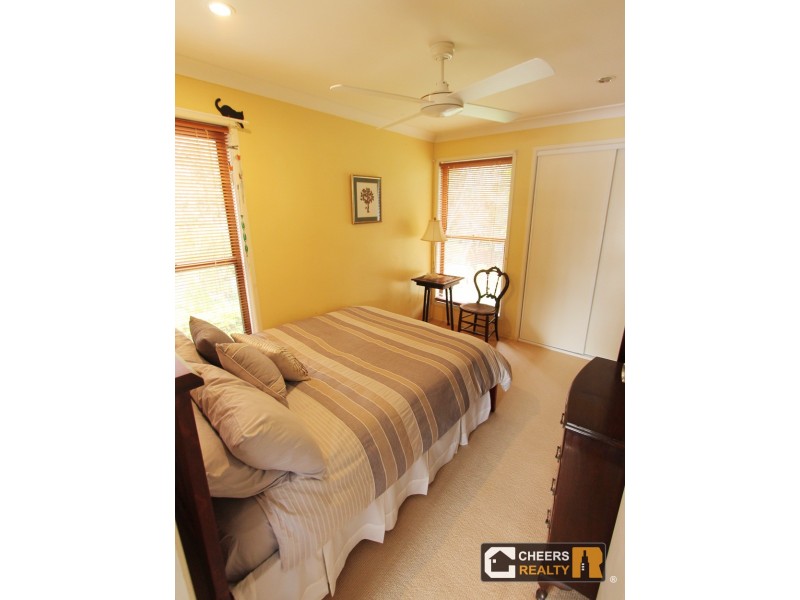 27 Norman Street, Fig Tree Pocket QLD 4069