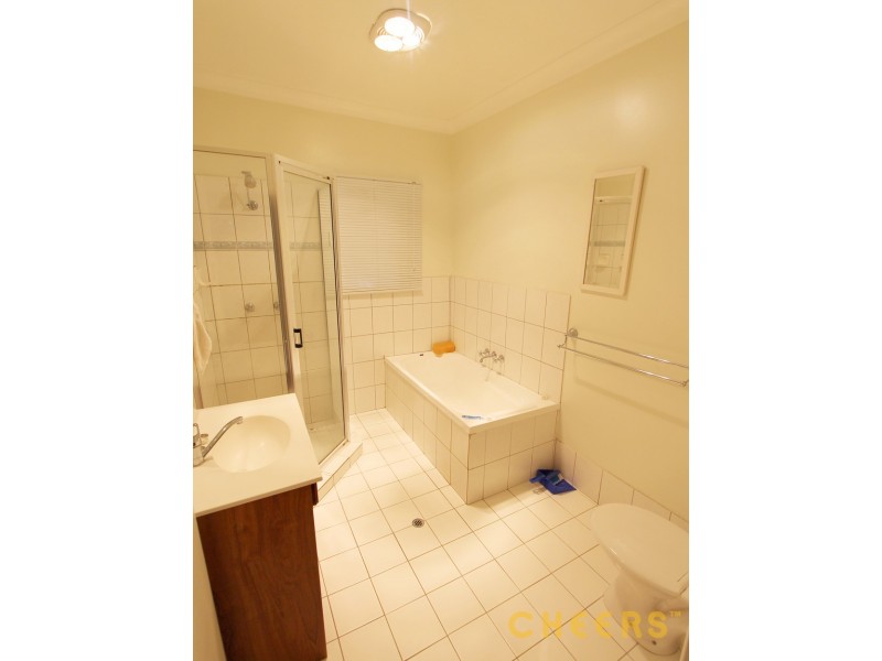 12 Greenmount Avenue, Holland Park QLD 4121